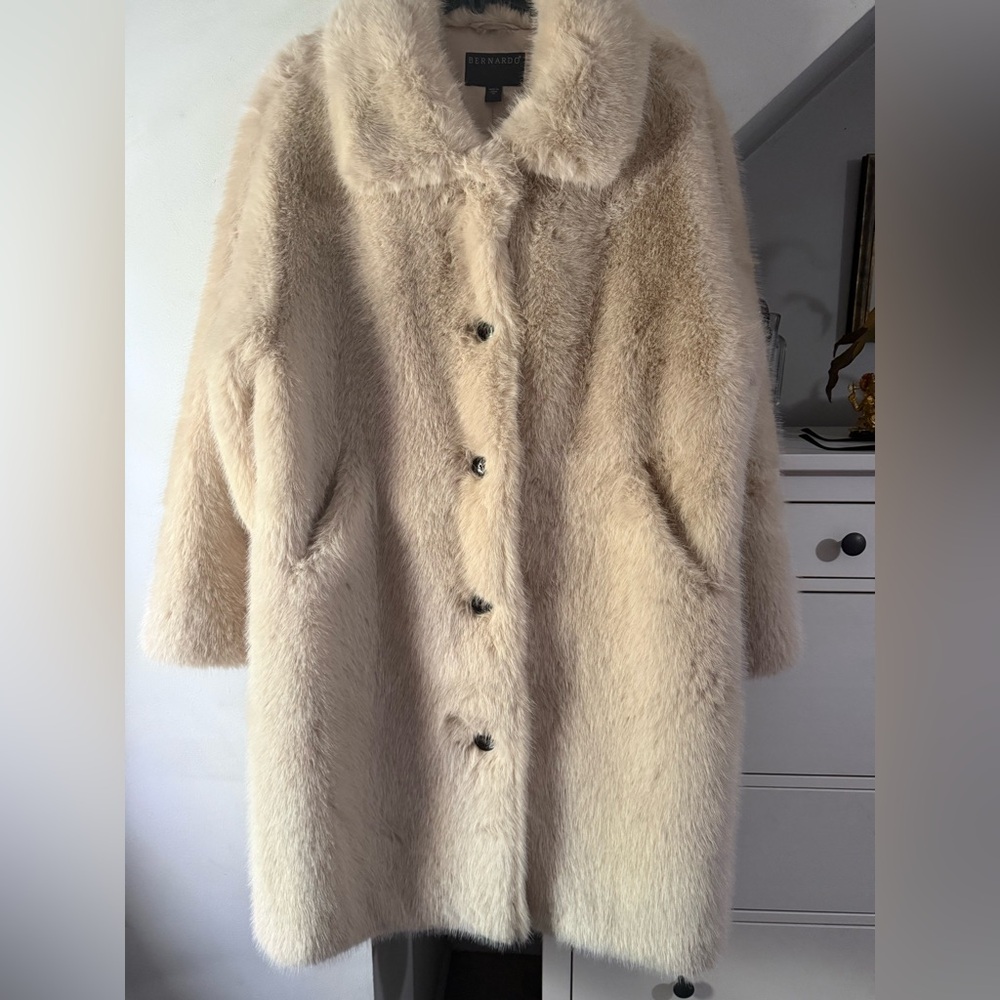 Cream  winter white fur coat NEW
